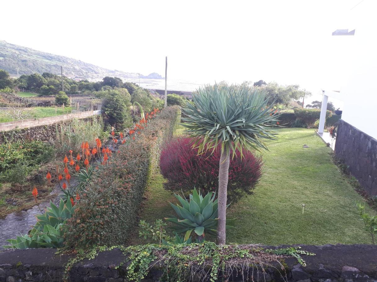 Casa Da Ribeira Bed and Breakfast Lajes do Pico Exterior foto